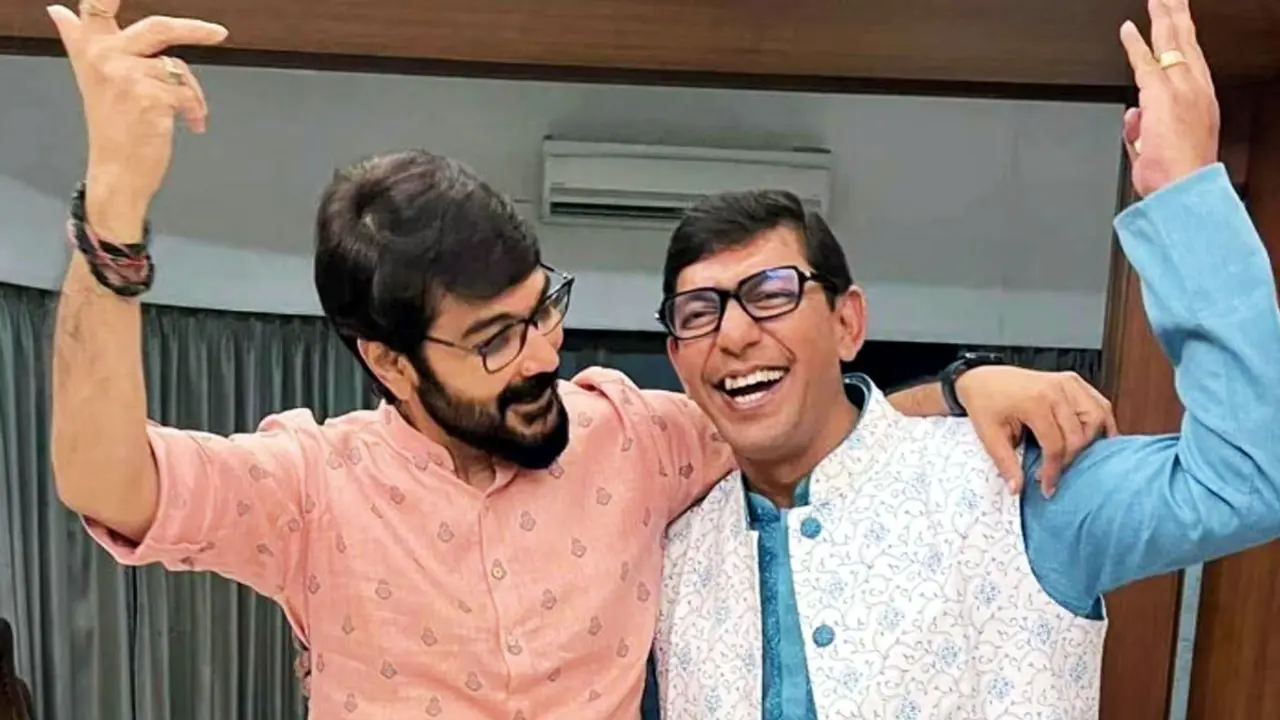 প্রসেনজিৎ পা ছুঁতে চেয়েছেন, এটা পুরস্কারের থেকে কম কী : চঞ্চল