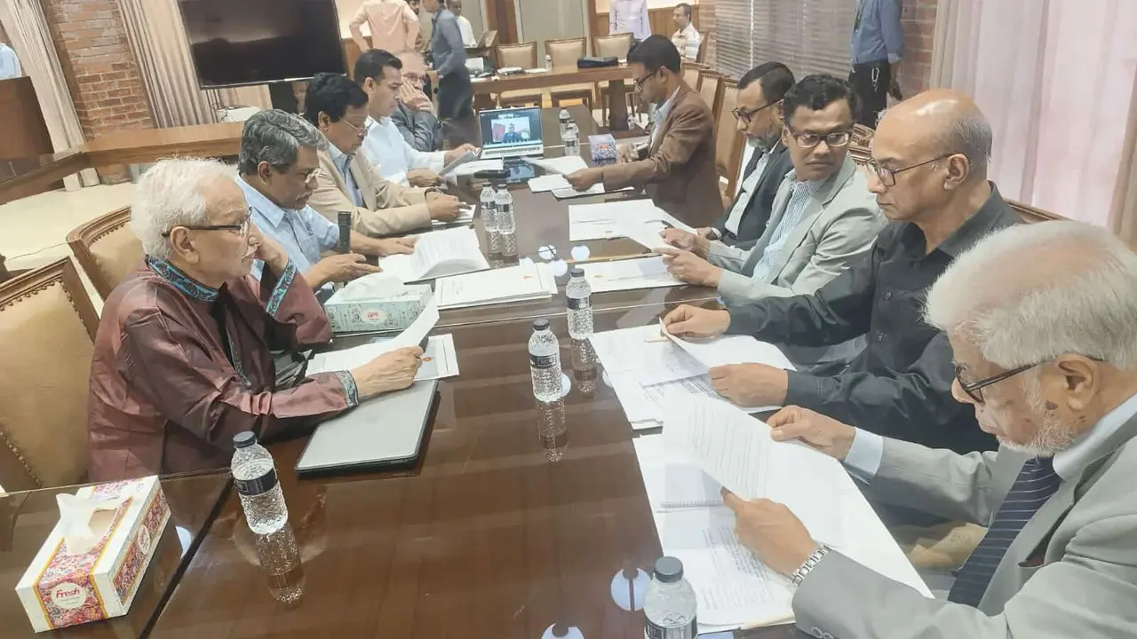 সনদ বাস্তবায়নের উপায় নিয়ে বিশেষজ্ঞদের সঙ্গে আবারও ঐকমত্য কমিশনের সভা