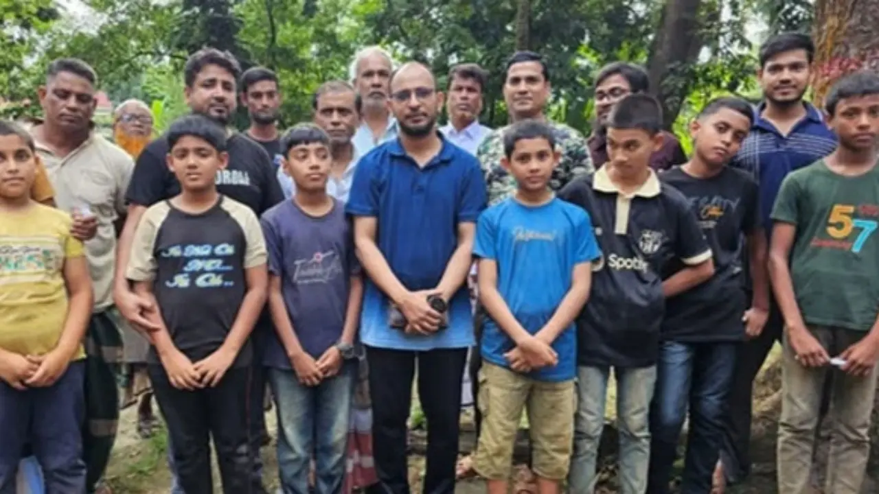 পাহাড়ে পথ হারিয়ে নিখোঁজ প্রাথমিক বিদ্যালয়ের ৭ শিক্ষার্থীকে উদ্ধার 