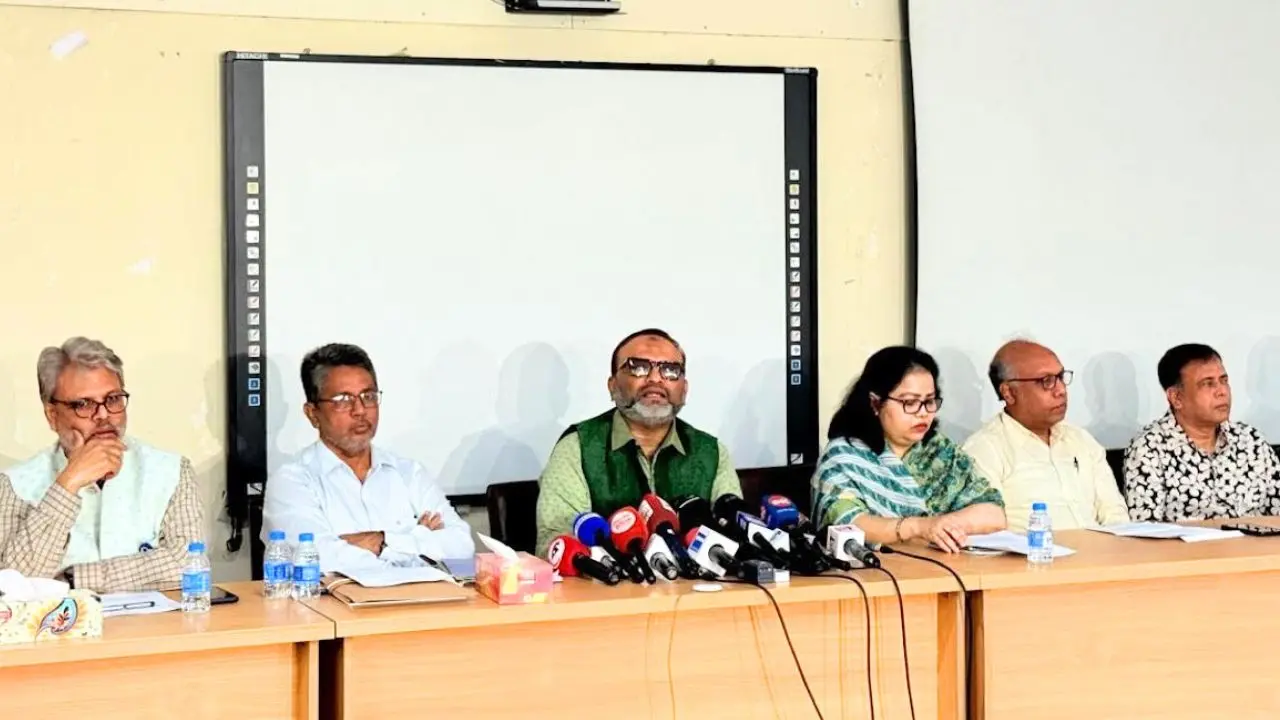 ডাকসু নির্বাচনের ব্যালট পেপার ছাপানো নিয়ে যা বললেন উপাচার্য