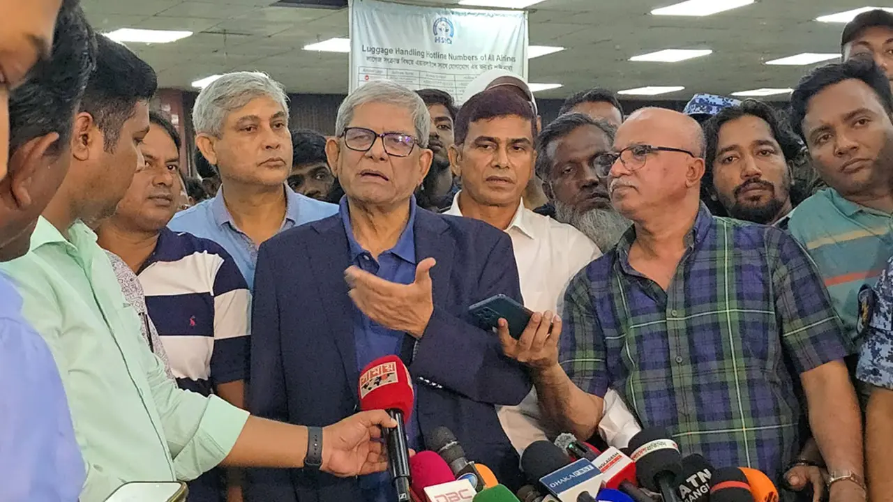 আলোচনা ছাড়া রাজপথে কর্মসূচি দেওয়া অহেতুক চাপ সৃষ্টি : মির্জা ফখরুল