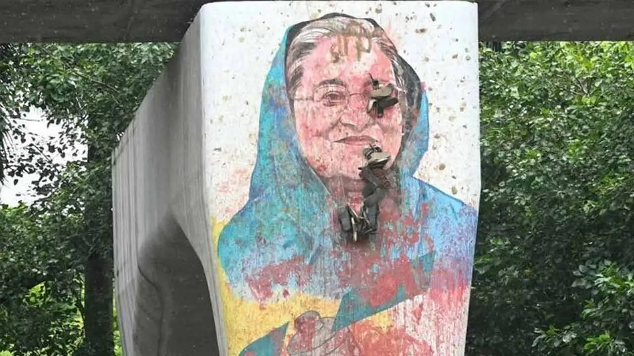 ব্যাংক দখল, ভুয়া ঋণ ও হুন্ডি— হাসিনার আমলে কোটি কোটি ডলার পাচারের কাহিনী