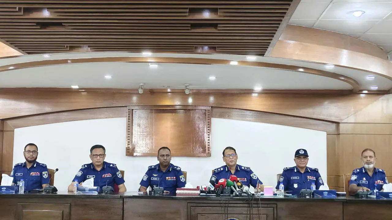 পূজা মণ্ডপে নিরাপত্তা নিশ্চিতে কড়া নজরদারি রেখেছে পুলিশ : আইজিপি
