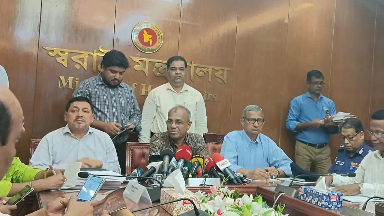 সারাদেশে ৩৩ হাজার পূজামণ্ডপ, এবার আরও শান্তিপূর্ণভাবে পূজা উদযাপন