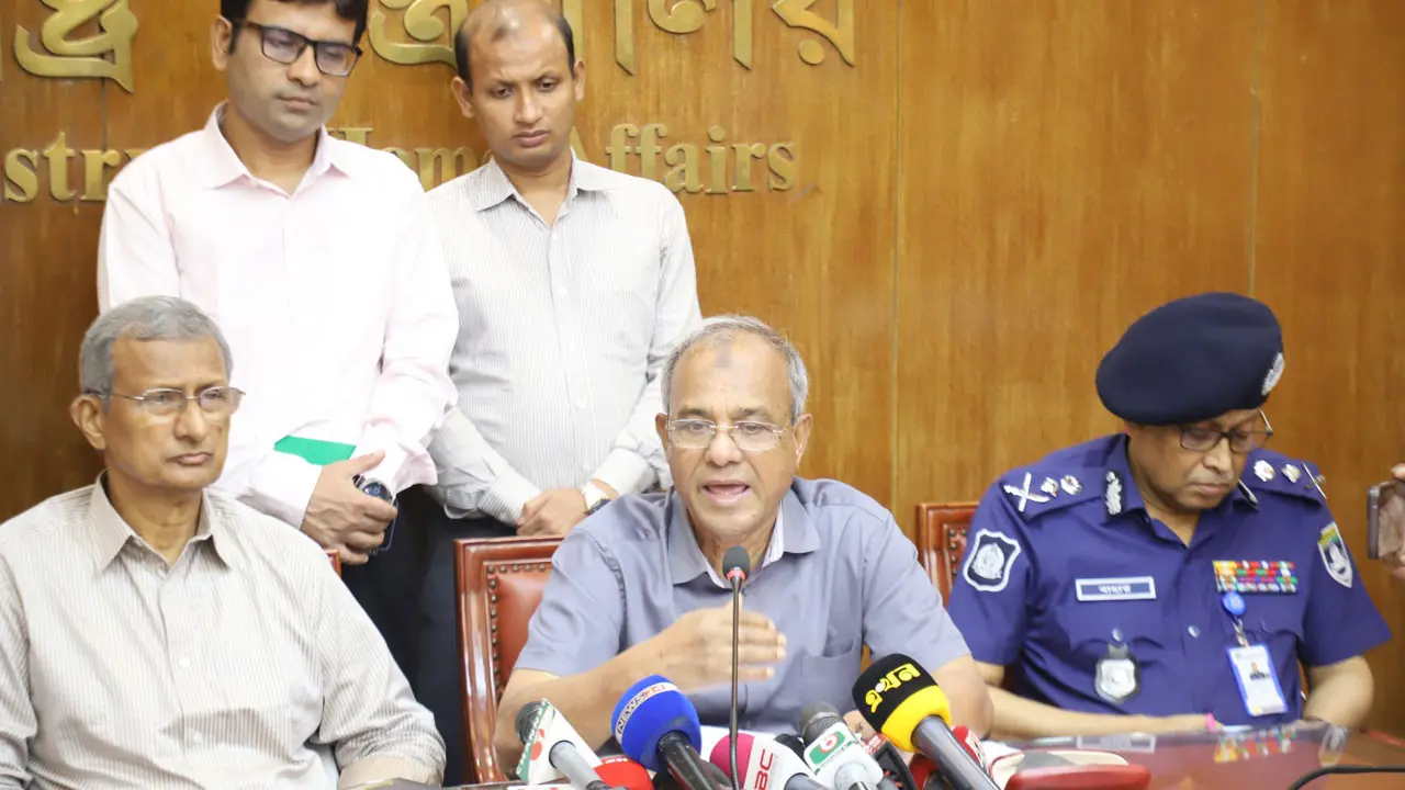 সাম্প্রদায়িক উসকানিদাতাদের বিরুদ্ধে কঠোর ব্যবস্থা নিতে বলা হয়েছে