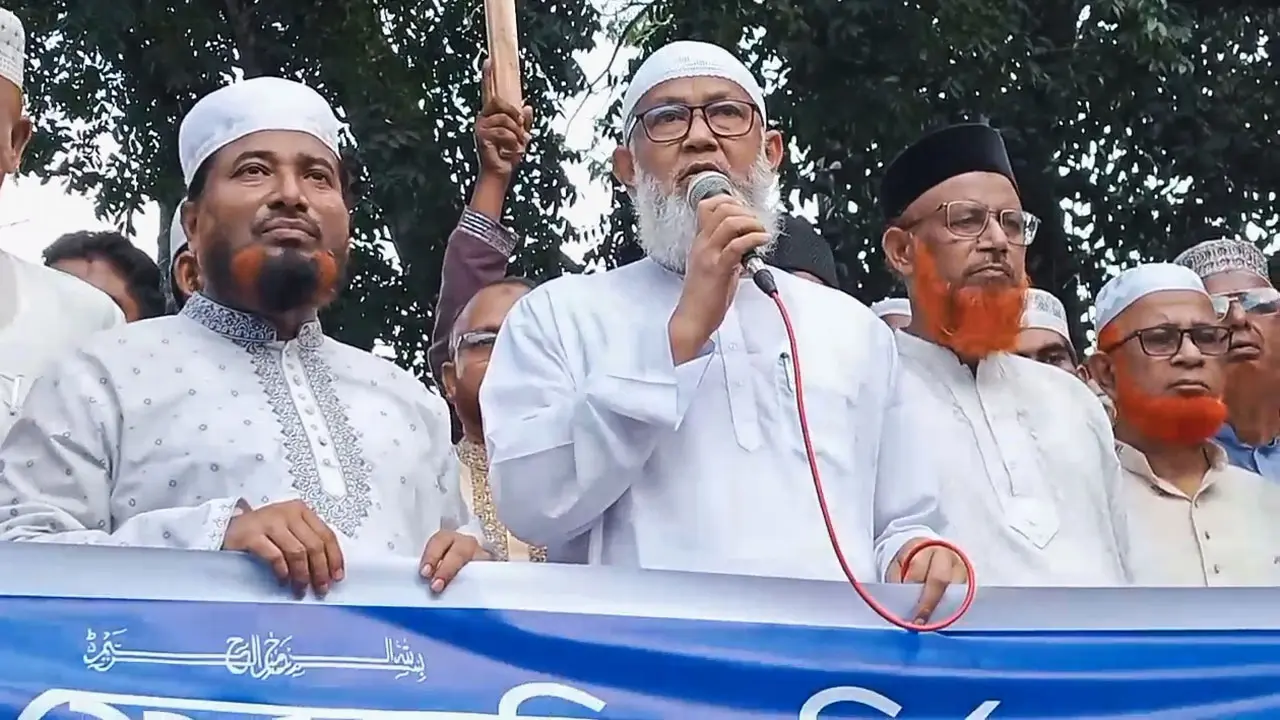 ‘অন্তর্বর্তী সরকার একটি দলকে বিশেষ সুবিধা দেওয়ার চেষ্টা করছে’