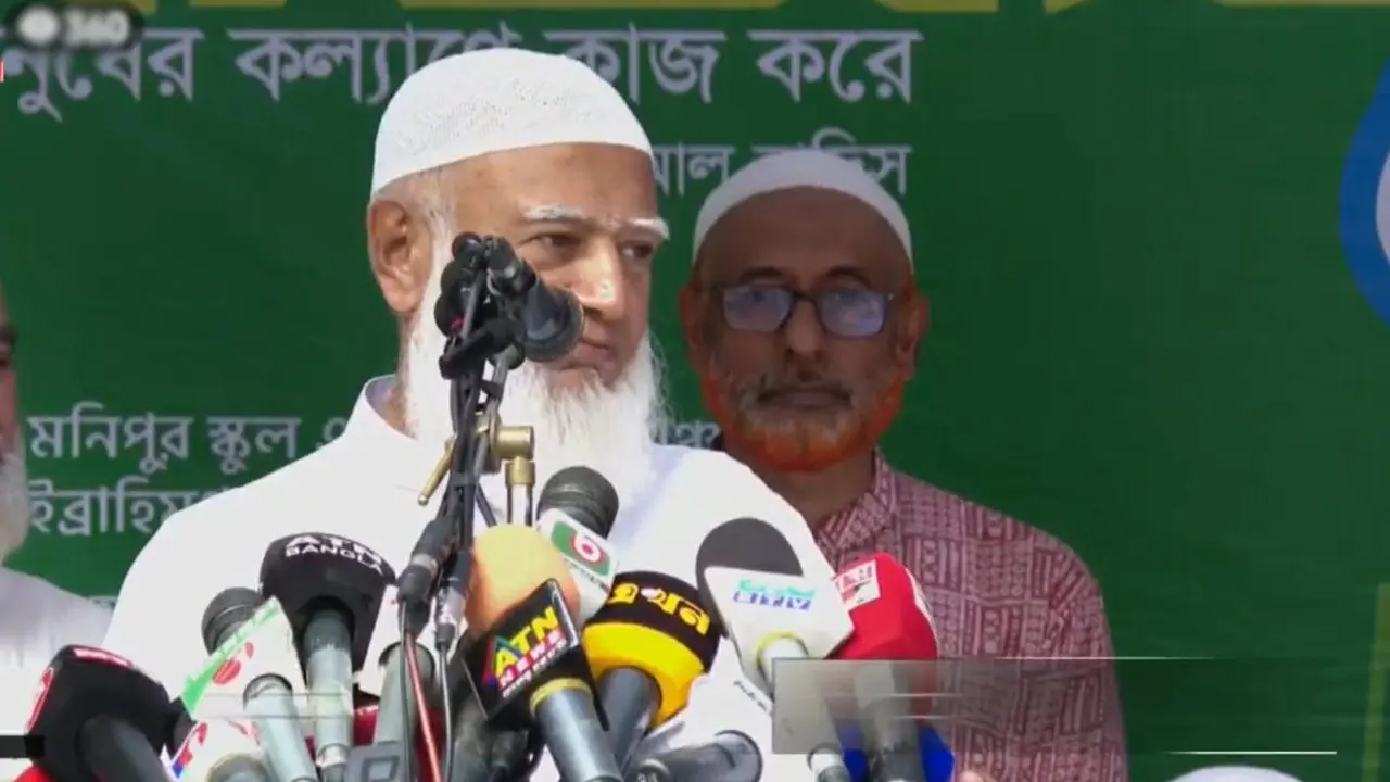 দেড় মাস পর জনসম্মুখে জামায়াত আমির, সৃষ্টিকর্তাকে জানালেন কৃতজ্ঞতা