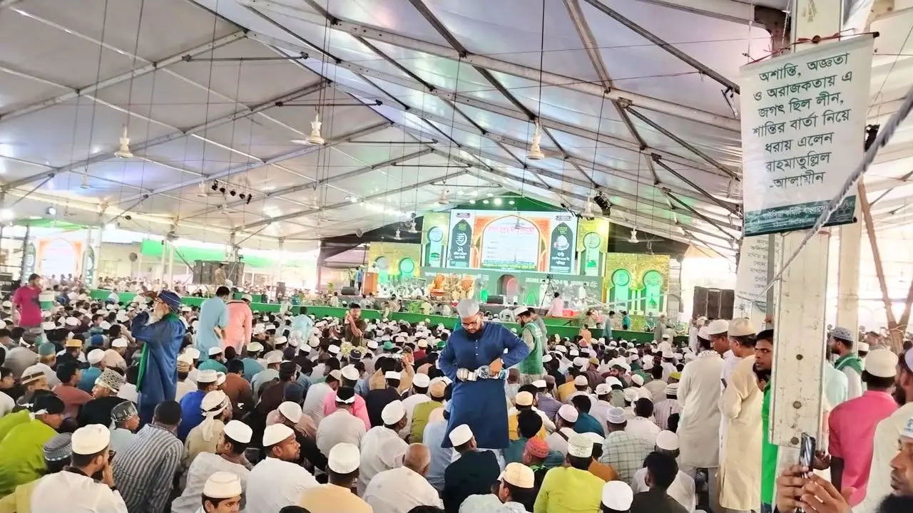 চট্টগ্রামে জশনে জুলুসে পদদলিত হয়ে প্রাণ গেল ২ জনের