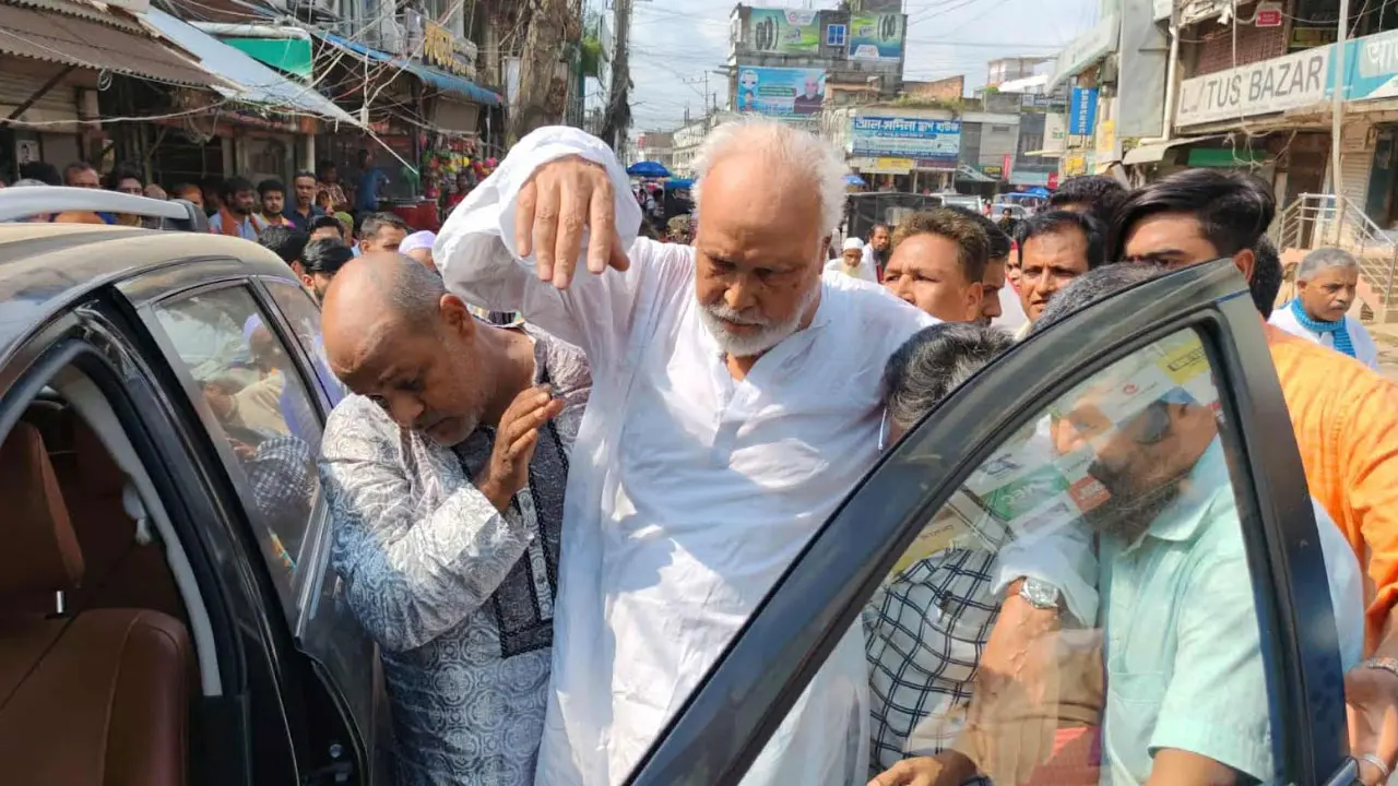 সখীপুরে বক্তব্য দেওয়ার সময় অসুস্থ হয়ে পড়লেন কাদের সিদ্দিকী