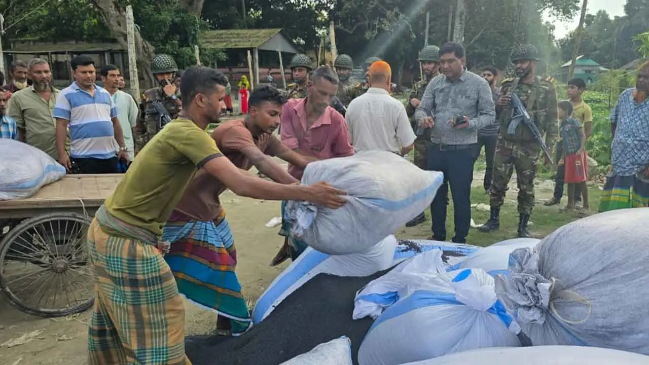 লাল তিলে রং মিশিয়ে বানানো হতো কালোজিরা, ৫০ মণ আগুনে পুড়িয়ে ধ্বংস