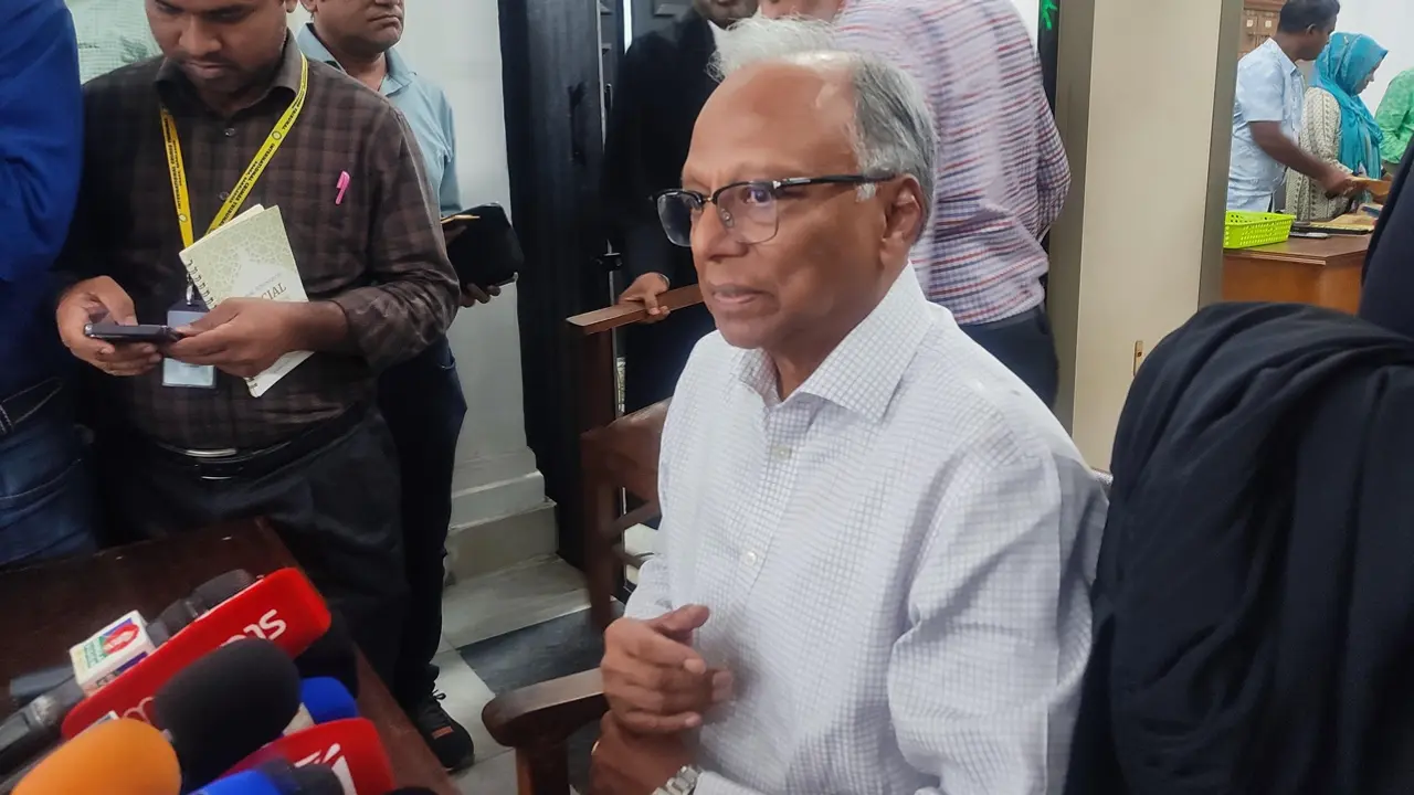 শেখ হাসিনার মামলায় মাহমুদুর রহমানের জেরা ফের বুধবার
