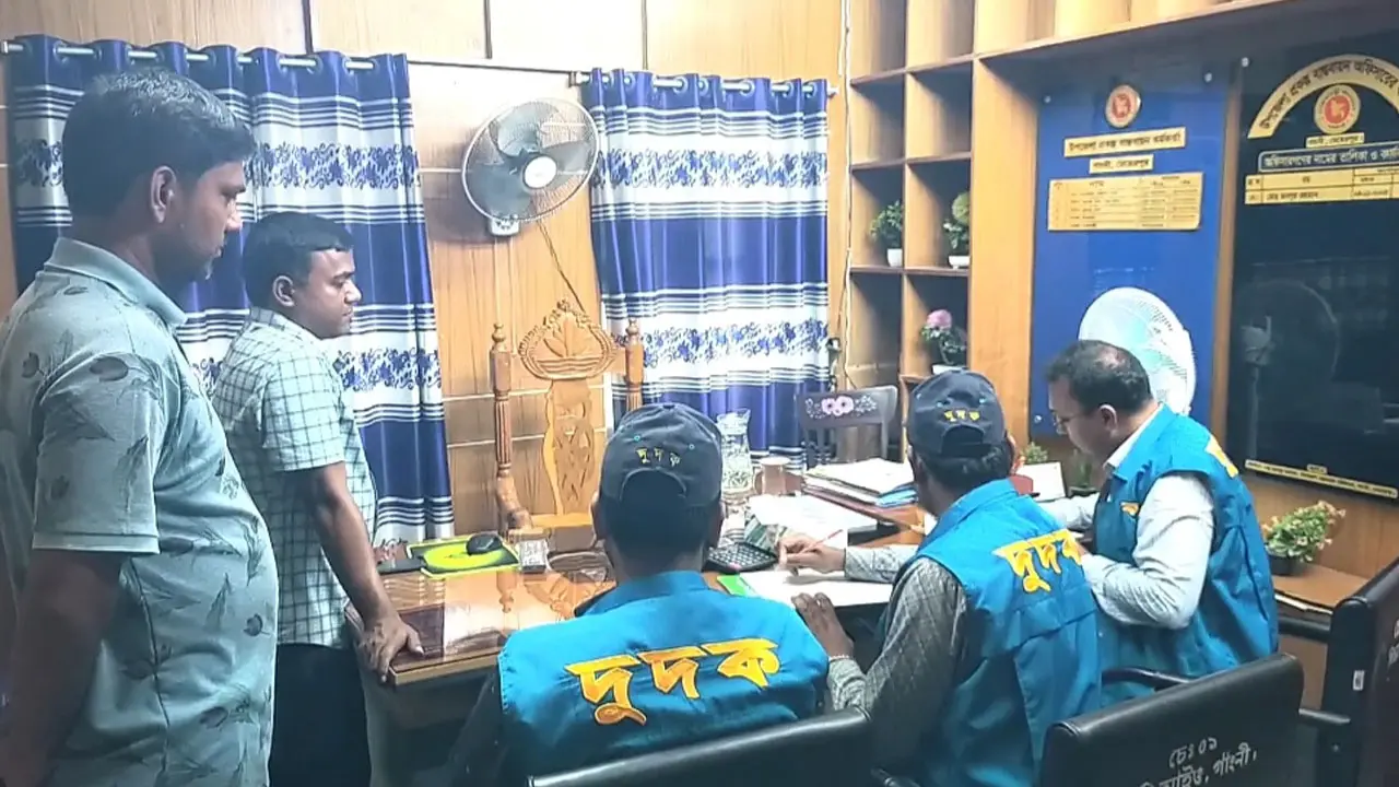 ৫ প্রকল্পে সাড়ে ২৪ লাখ টাকা লুটপাটের অভিযোগ, পিআইও অফিসে দুদক