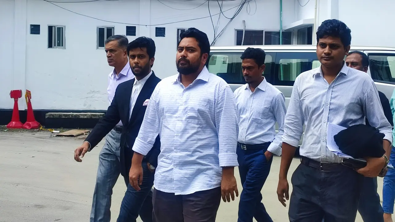 শেখ হাসিনার মামলায় নাহিদ ইসলামের অবশিষ্ট জেরা আজ