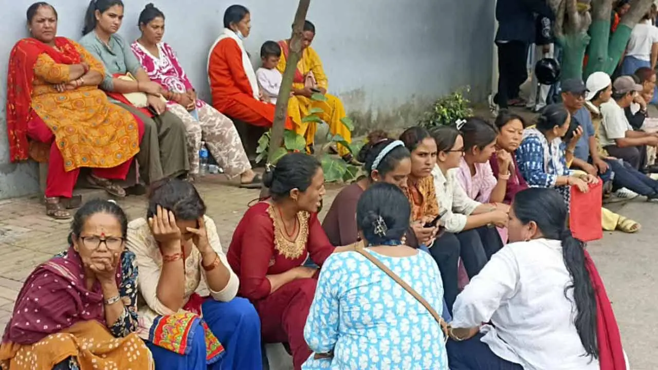 সচিব পর্যায়ের পেনশন না পেলে মরদেহ না নেওয়ার ঘোষণা নিহতদের পরিবারের