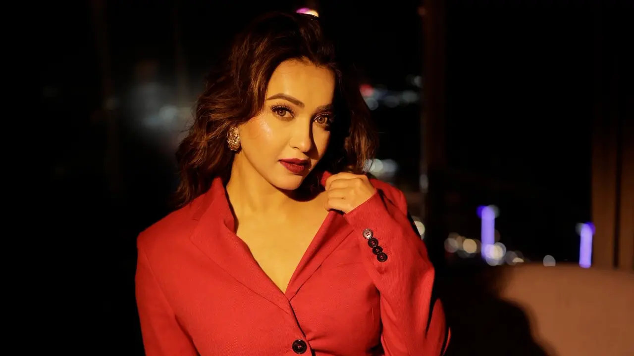 ‘বনি আমার হাত শক্ত করে ধরেছিল’