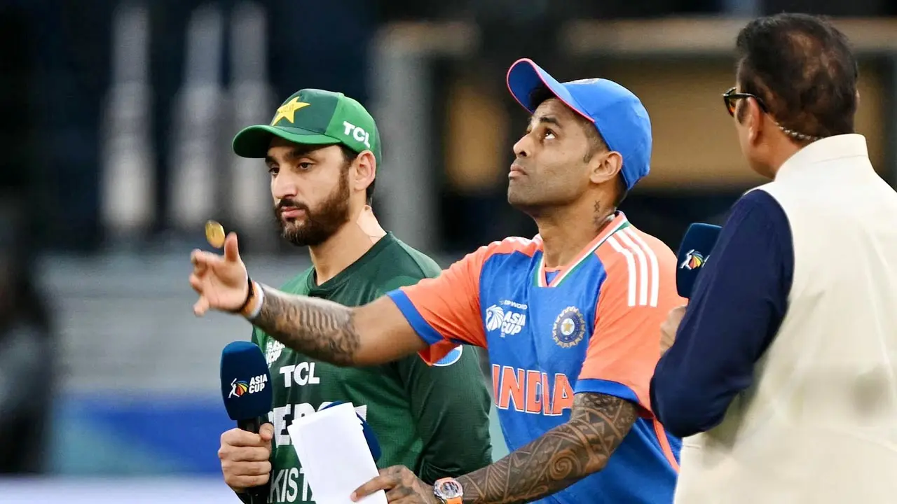 হ্যান্ডশেক বিতর্কে পাকিস্তানের দাবি নাকচ করল আইসিসি