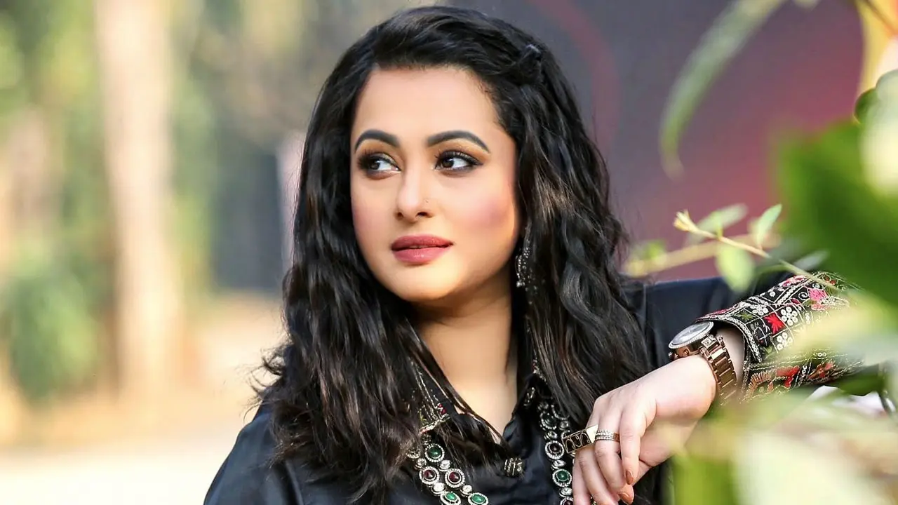 অভিনয়ে ফিরতে সিন্ডিকেটের বাধায় পূর্ণিমা!