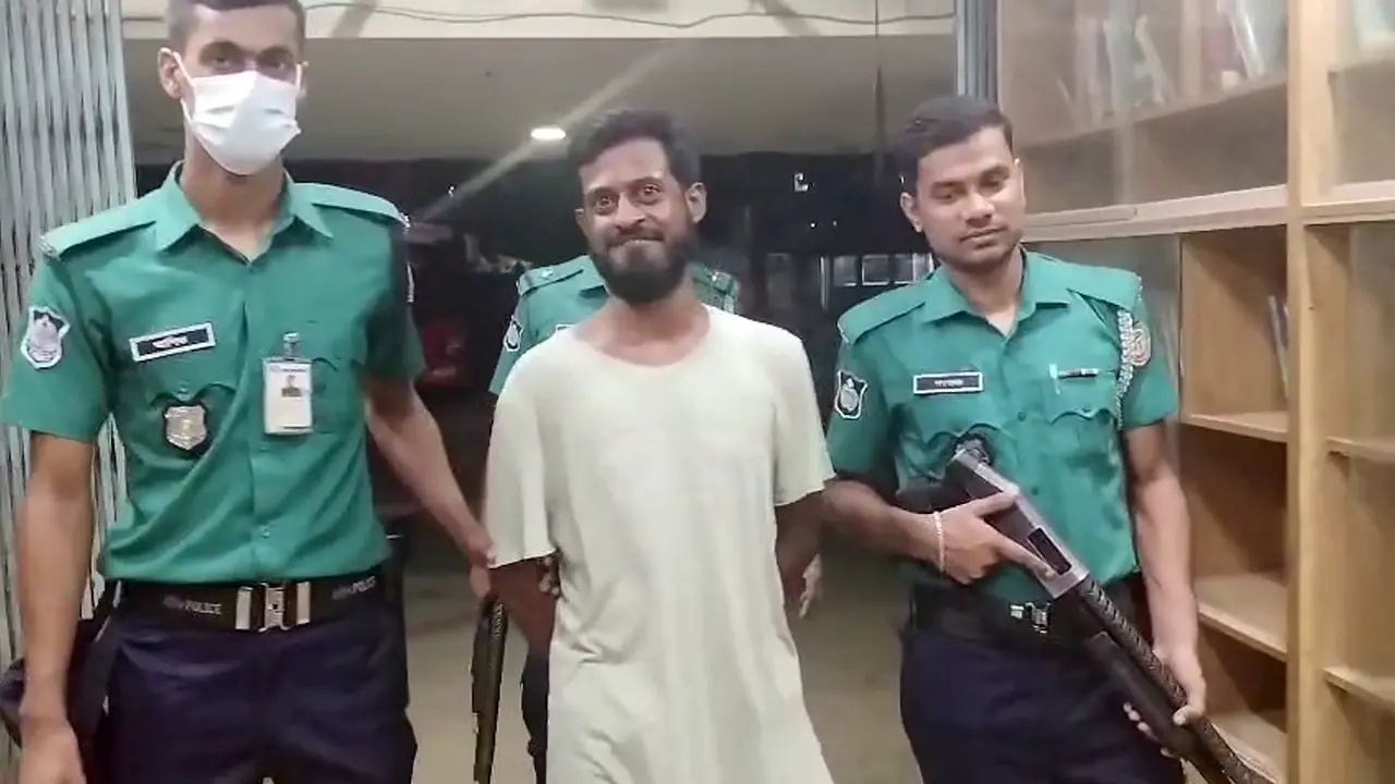 সাংবাদিক নির্যাতনের ঘটনায় গ্রেপ্তার ২, রসিকের তিন কর্মকর্তাকে বদলি