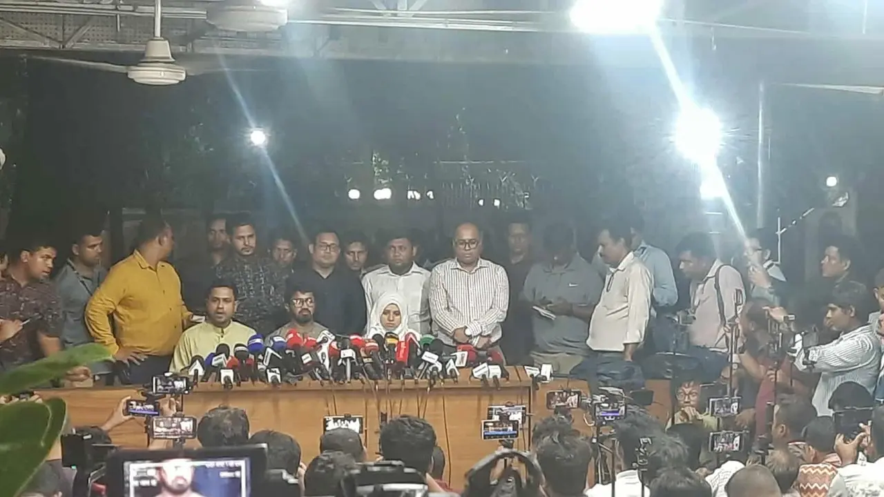 জাতীয় পার্টিকে বিরোধী দল করতে চায়— এ কথা শুনে প্রধান উপদেষ্টার বিস্ময়