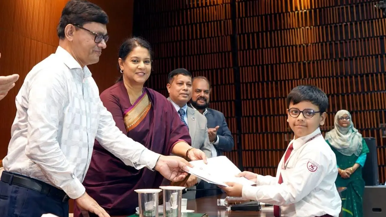 আন্তর্জাতিক সহযোগিতা ছাড়া ওজোনস্তর রক্ষা সম্ভব নয় : পরিবেশ উপদেষ্টা