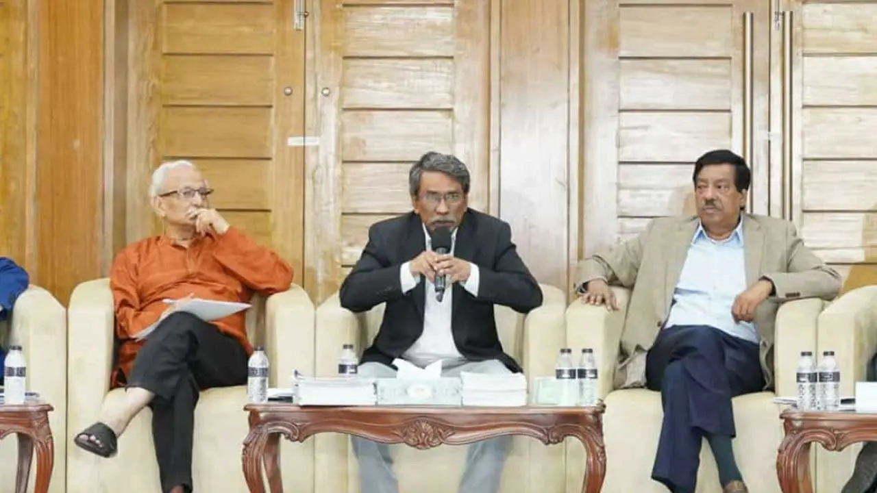 কমিশন এক মাস সময় নিয়ে আলোচনা অব্যাহত রাখতে উৎসাহী নয়