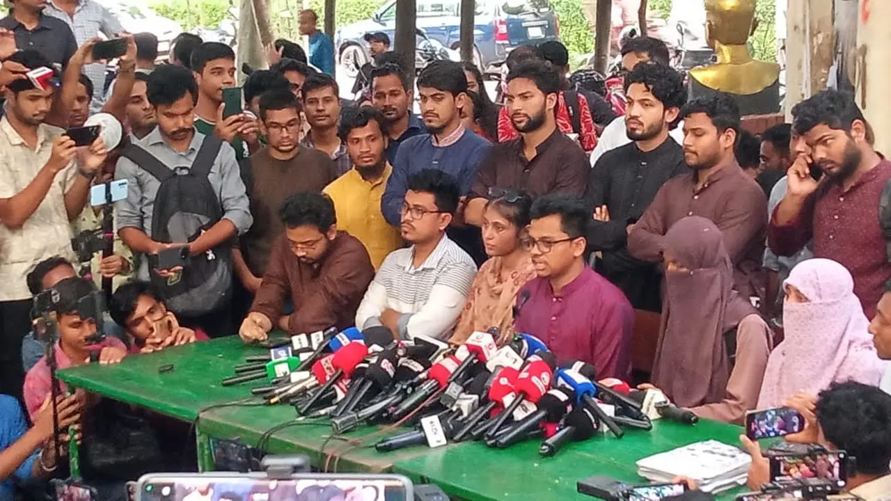 এক ছবির জন্য শিবির বলছে, অথচ ছাত্রদল নিয়ে ১০টির বেশি পোস্ট রয়েছে: সাদিক