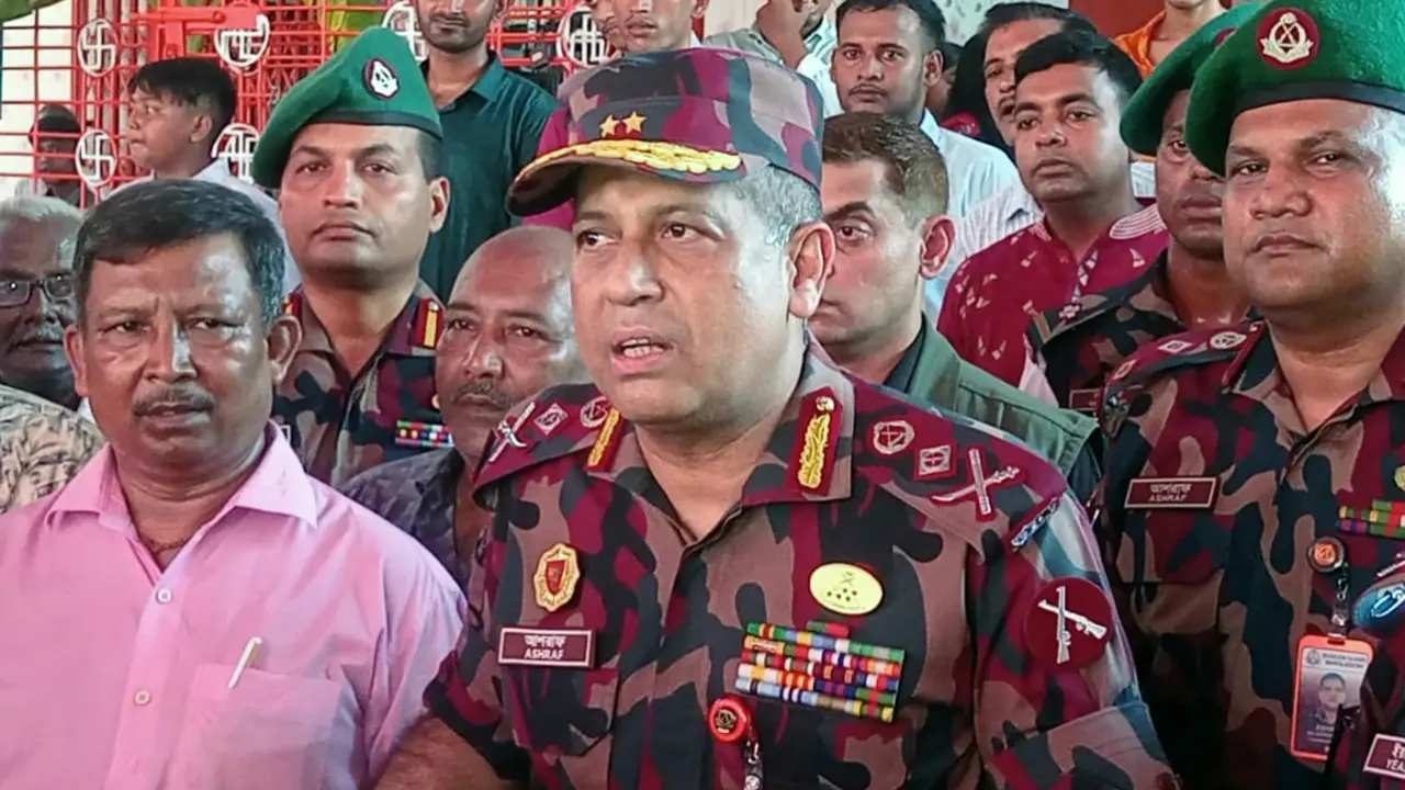 সীমান্তে অপ্রীতিকর পরিস্থিতি ঠেকাতে সর্বোচ্চ সতর্ক বিজিবি: মহাপরিচালক