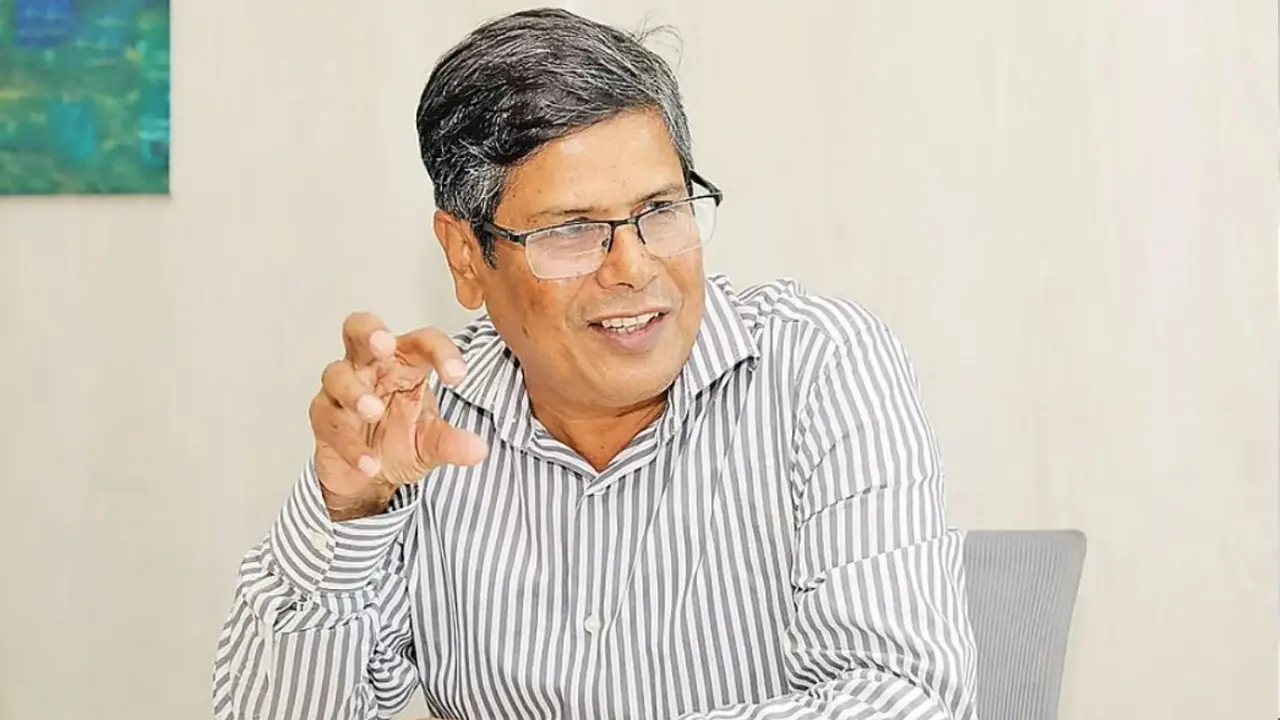সচিব শহীদ খান ও স্ত্রীর ব্যাংক হিসাব তলব