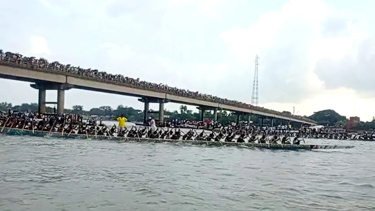 বড়াল নদীতে অনুষ্ঠিত হলো ৪৬তম জাতীয় নৌকাবাইচ প্রতিযোগিতা