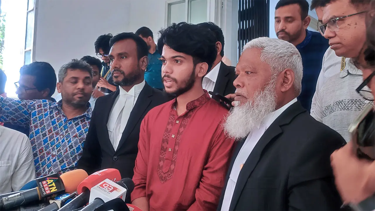 আবু সাঈদ ভাইকে বাঁচাতে গিয়ে নিজেও গুলিবিদ্ধ হই