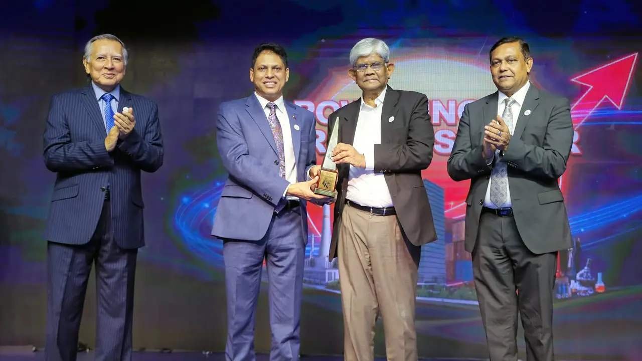 বছরের সেরা প্রতিষ্ঠানের সম্মাননা পেল ওয়ালটন