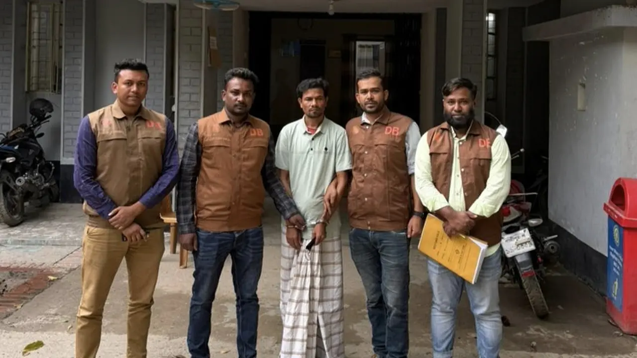ময়মনসিংহে স্কুলছাত্রীদের যৌন হয়রানি, অভিযুক্ত কারাগারে