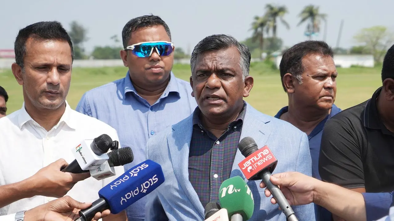 ক্লাব কর্তা ও ক্রীড়া সংগঠকদের বৈঠকে আসার অনুরোধ বুলবুলের