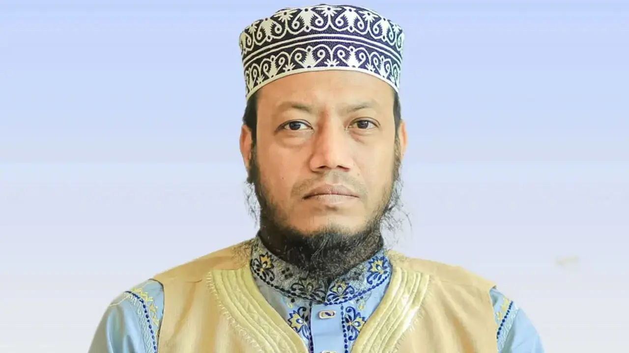 এমপি আমির হামজাকে লিগ্যাল নোটিশ পাঠালেন ছাত্রশক্তির নেতা