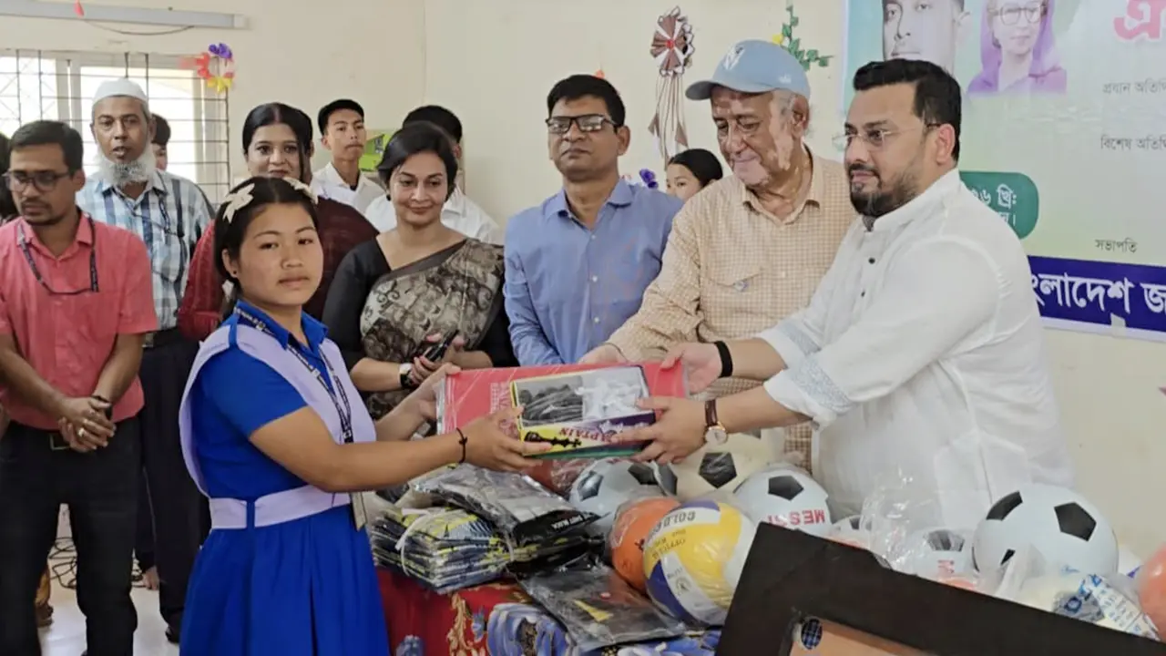 পার্বত্য এলাকায় বসবাসকারীদের মানোন্নয়নে কাজ করছে সরকার : মীর হেলাল