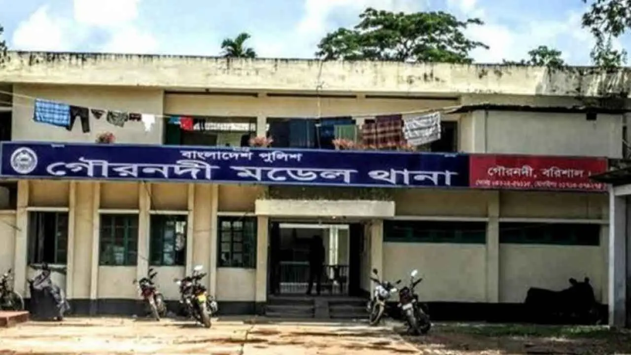 ইয়াবা গিলে নিজেই অচেতন মাদক কারবারি