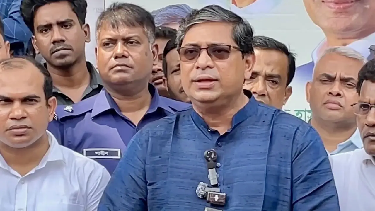 তেল নিয়ে আতঙ্কের কিছু নেই : মীর শাহে আলম