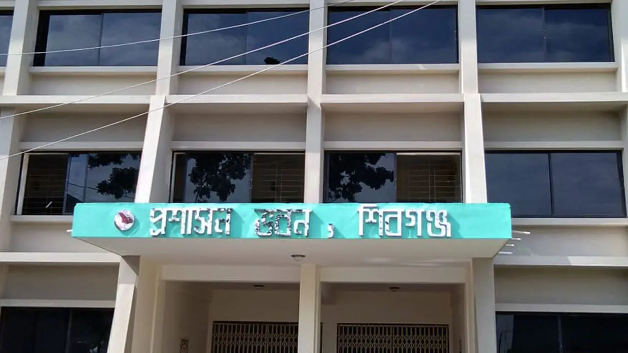 চাঁপাইনবাবগঞ্জে ২০২৫ এর প্রশ্নপত্রে এসএসসি পরীক্ষা, ৩ শিক্ষককে অব্যাহতি