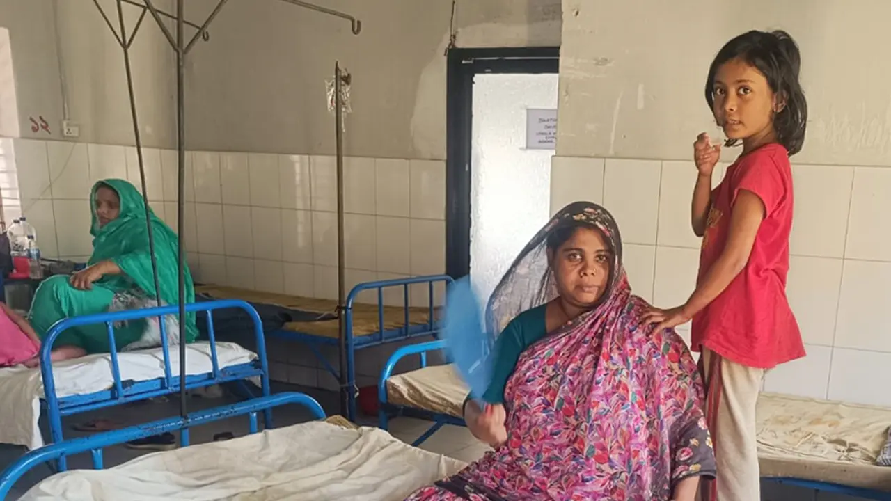 তীব্র লোডশেডিংয়ে উপজেলা স্বাস্থ্য কমপ্লেক্সগুলোতে ব্যাহত স্বাস্থ্যসেবা