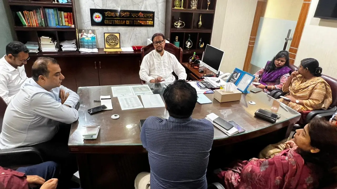 জলাবদ্ধতা মোকাবিলায় বর্ষার আগে বিশেষ পরিচ্ছন্ন কার্যক্রম শুরু করছে চসিক