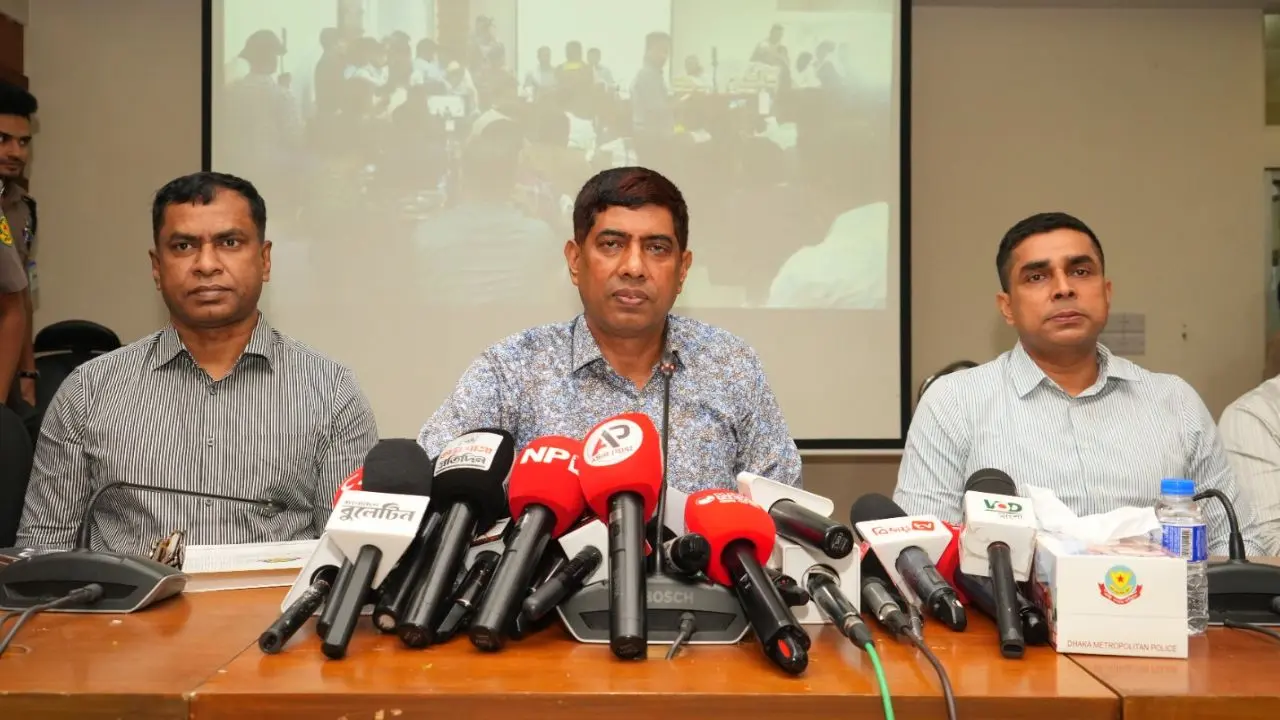 আধিপত্য নিয়ে দ্বন্দ্ব, জড়িতদের গ্রেপ্তারে কাজ চলছে : ডিবি