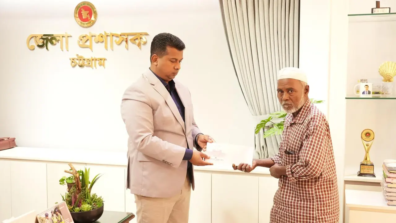 ডিসি জাহিদের সহায়তায় বিয়ের পিঁড়িতে ৪ কন্যা
