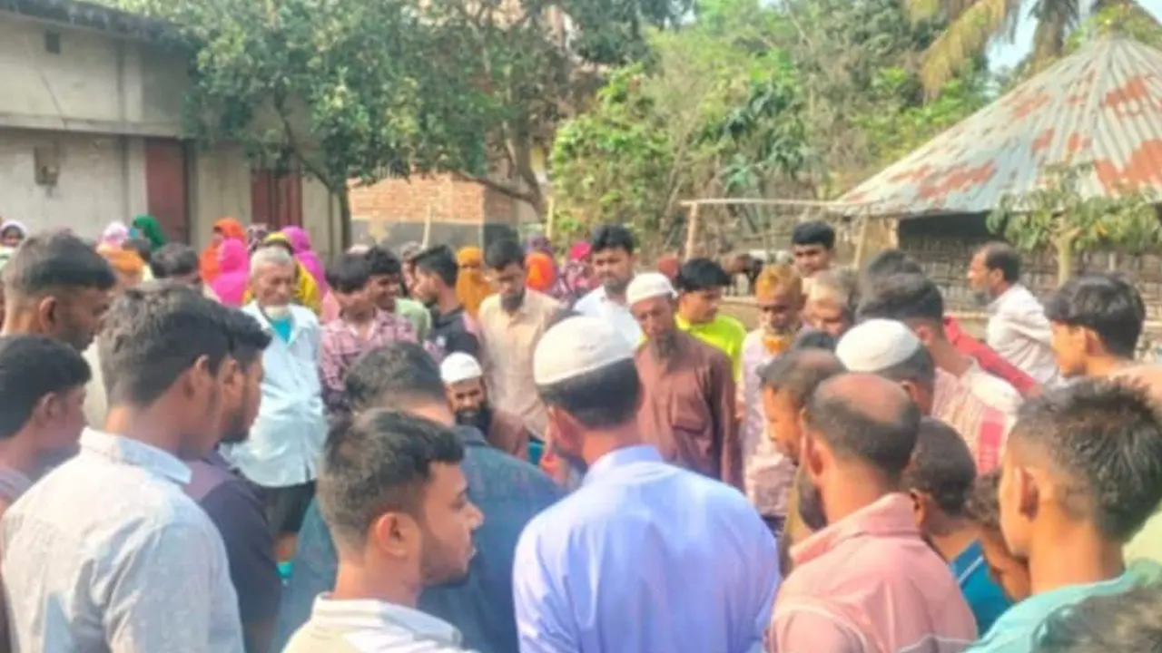 ঝিনাইদহে বিদ্যুৎস্পৃষ্টে মামা-ভাগ্নের মৃত্যু
