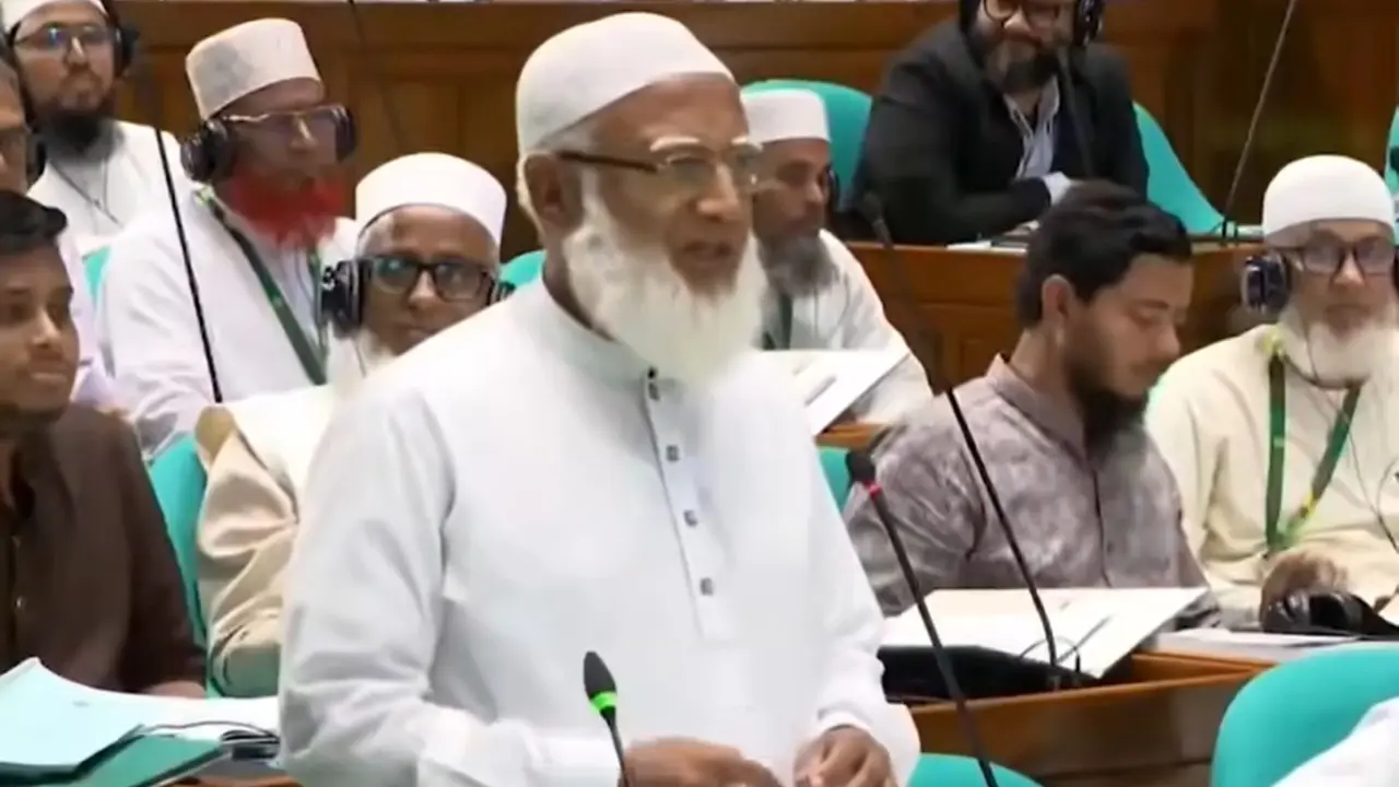 স্বরাষ্ট্রমন্ত্রী মিথ্যাকে সত্য হিসেবে চমৎকার পরিবেশন করতে পারেন