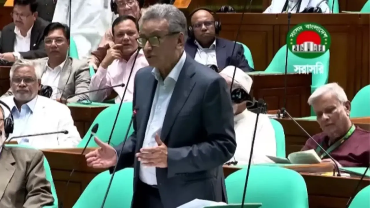 বিএনপির কোনো ব্যাংক নেই, কাদের আছে তা মানুষ জানে: সংসদে অর্থমন্ত্রী