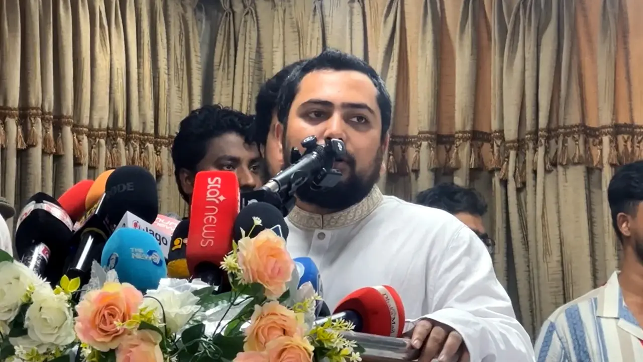 প্রয়োজনে সংসদ আর রাজপথ একাকার হয়ে যাবে : নাহিদ ইসলাম