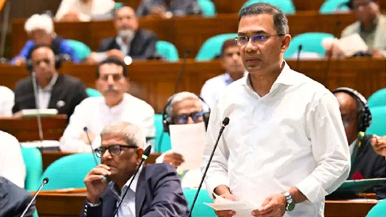 প্রাথমিকের শিক্ষার্থীদের বিনামূল্যে জুতা দেওয়া হবে : প্রধানমন্ত্রী