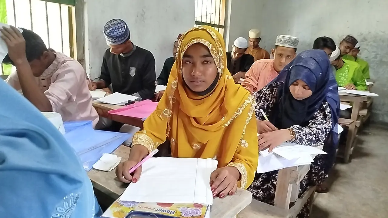 চোখে কম দেখি, সময় পেলে পারতাম : বঞ্চনার শিকার মিতু