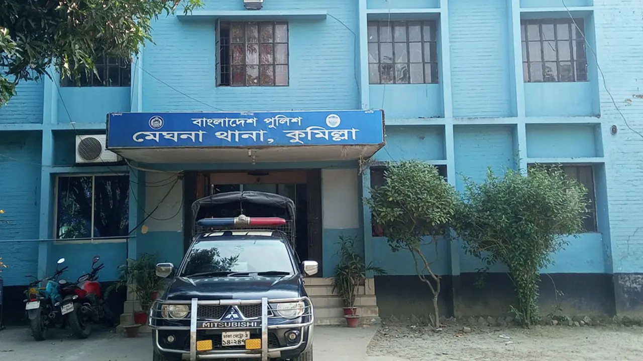 কুমিল্লায় ফেসবুক পোস্টকে কেন্দ্র করে দুই পক্ষের সংঘর্ষ, আহত ১০
