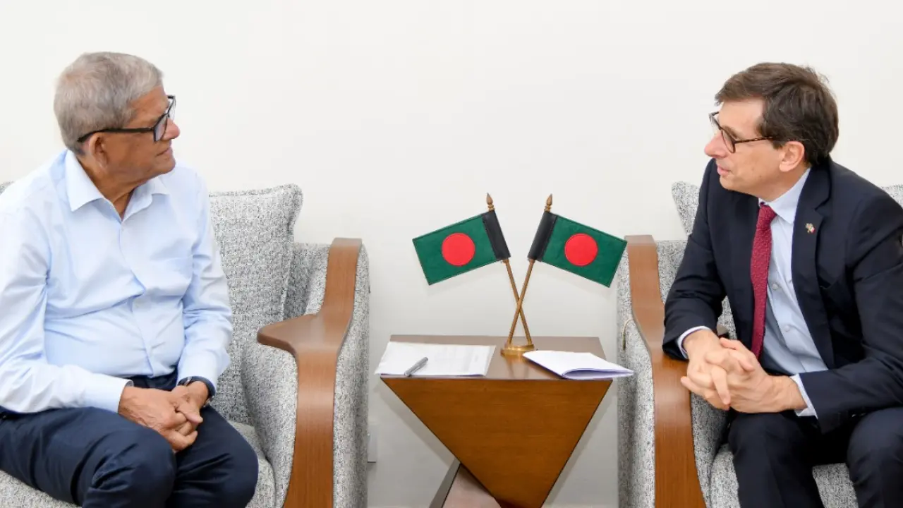 স্থানীয় সরকারমন্ত্রীর সঙ্গে ফ্রান্সের রাষ্ট্রদূতের সাক্ষাৎ
